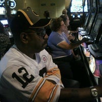 Craps on desk Best way to bet on roulette machine