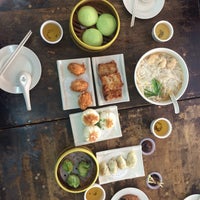 Photo taken at Restaurant Changman 常满 by Zi Xian O. on 6/24/2016