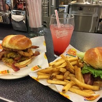 Johnny Rockets - Burger Joint