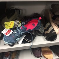Schuler Shoes St Louis Park Minikahda Vista Saint Mn Photo Taken At Schuler Shoes St Louis Park By Joan F On 6