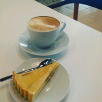 Photo taken at Costa Coffee by Timur M. on 8/3/2016