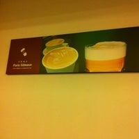 Photo taken at Paris Gâteaux by Quan B. on 7/10/2012
