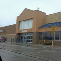Photo taken at Walmart Supercenter by Brenda N. on 4/29/2012
