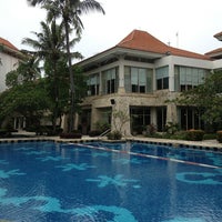 Swimming Pool-Sheraton Bandara Hotel