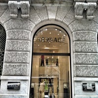 versace clothing store