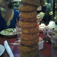 Photo taken at Red Robin Gourmet Burgers and Brews by Sara N. on 8/25/2012
