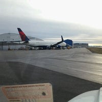 Paine Field Airport (PAE) - Paine Field-Lake Stickney - Everett, WA