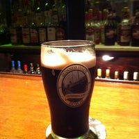 Photo taken at Dublin House by Vavá on 5/29/2011