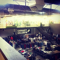 Carhartt Factory Outlet & Gallery - Magasin de vêtements