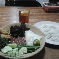 Photo taken at Muara Restaurant by Nizam S. on 3/20/2012