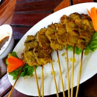Photo taken at Feel Myanmar Food by Steve 7. on 6/6/2012