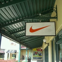 Photo taken at Hagerstown Premium Outlets by Erin R. on 8/6/2012