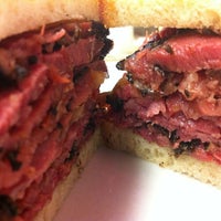 Photo taken at Katz&amp;#39;s Delicatessen by Jolly F. on 4/15/2012