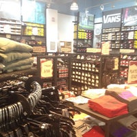 vans plaza las flores vans plaza las flores