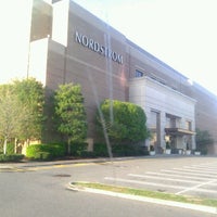 Nordstrom Roosevelt Field - Department Store in Garden City