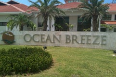 Ocean Breeze Restaurant & Bar