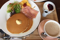 MAYFAIR amcafe