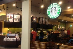 Starbucks Coffee イオンモール福岡店
