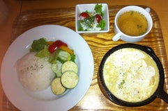 cafe&bar UNDERBAR アンダーバー