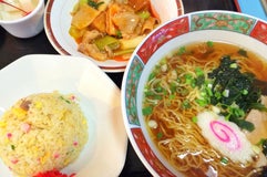 中華料理 三休