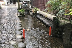 やなか水のこみち