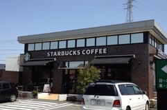 Starbucks Coffee 久留米上津バイパス店