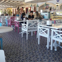 Alaçatı Muhallebicisi