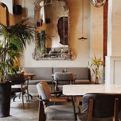 Nanny Coffee&Foodie
