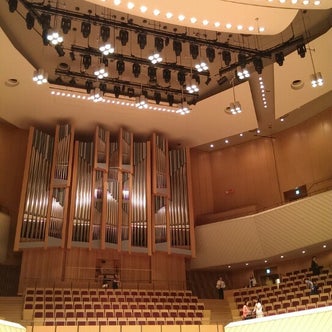 神奈川県のコンサートホール こころから