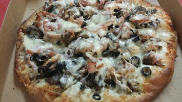 Nino's Pizzeria