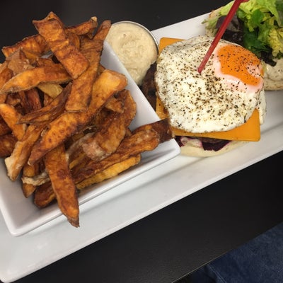 Best Family Restaurants in Winnipeg, MB - Winnie