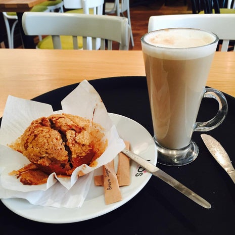 BB's Coffee and Muffins