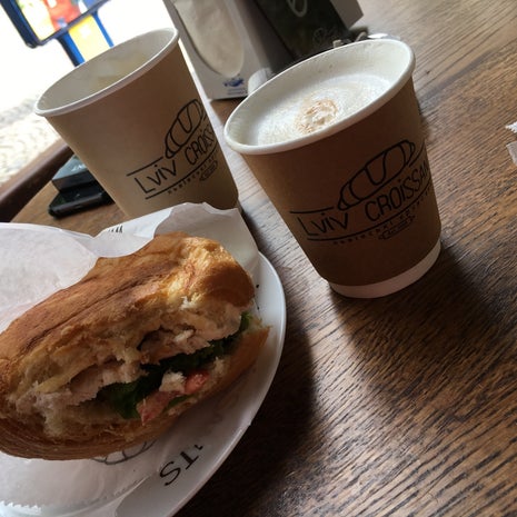Lviv Croissants (Львівски Круасани)