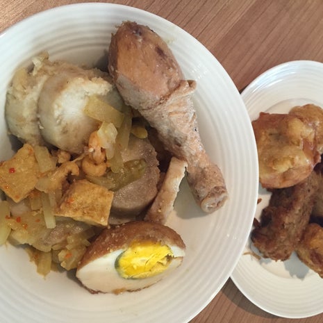 BaReLo Restaurant Swiss-Belinn Manyar Surabaya