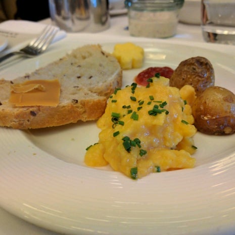 Caroline Restaurant