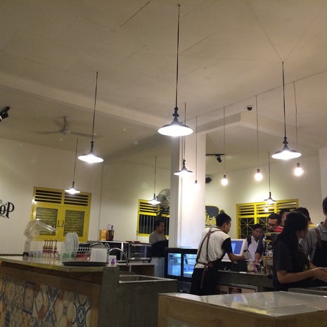 YellowTruck Coffee Lampung