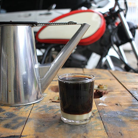 Papercups Coffee Makassar