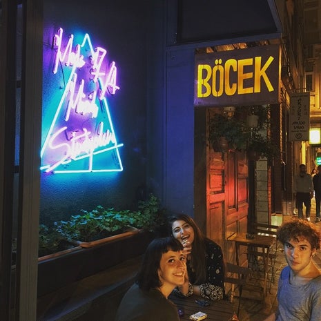 Böcek Cafe