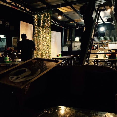 Garage Coffee Shop