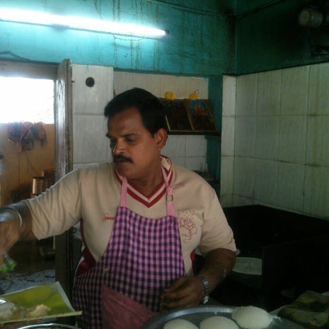 Anji babu Tiffin's (Ganesh Bhavan)