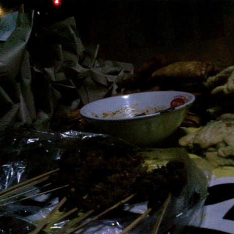 Angkringan Pak De,pertigaan Sumampir