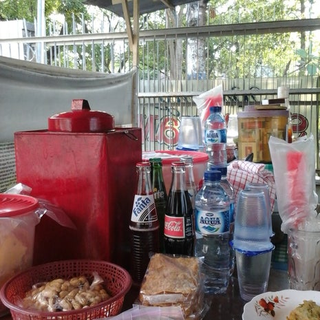 Warung Mbok Nah & Tony