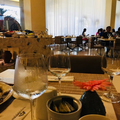 Royal Mandaya Hotel Dining Hall