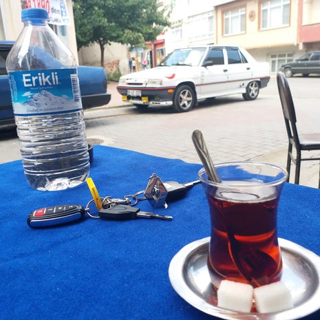 Bahçeli kıraathanesi