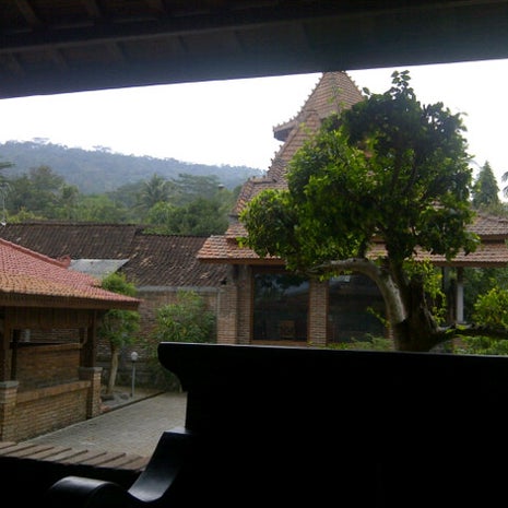 Omah Kopi Wedangan & Resto