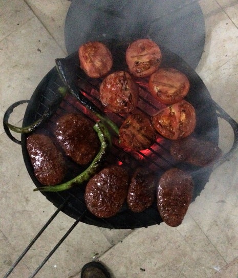 Çınaraltı Çay Bahçesi ve Et Mangal