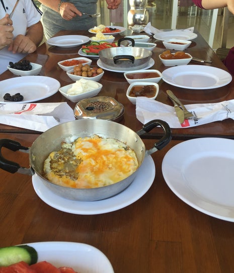 Havran Akbulut Köy Kahvaltisi