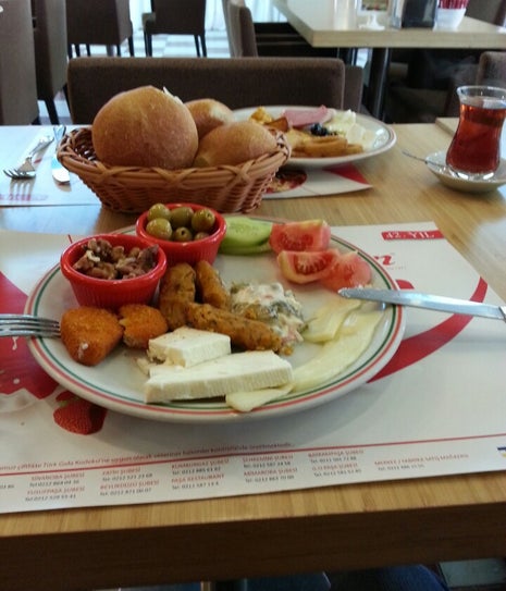 Güneşli Seyran Pastahanesi