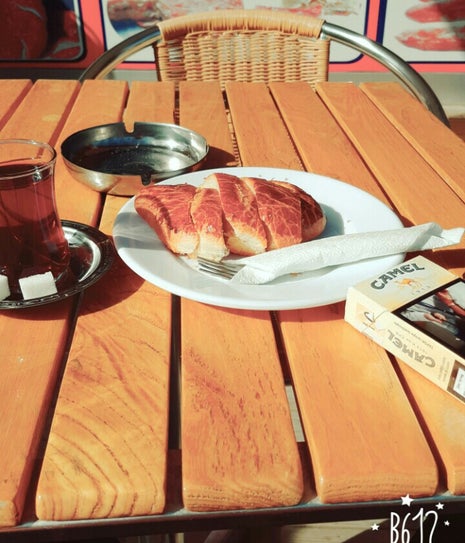 Bir Tat Börek Salonu