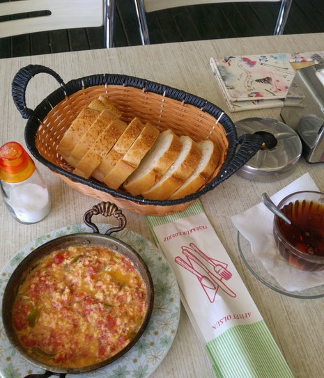 Betüş Dondurma & Cafe